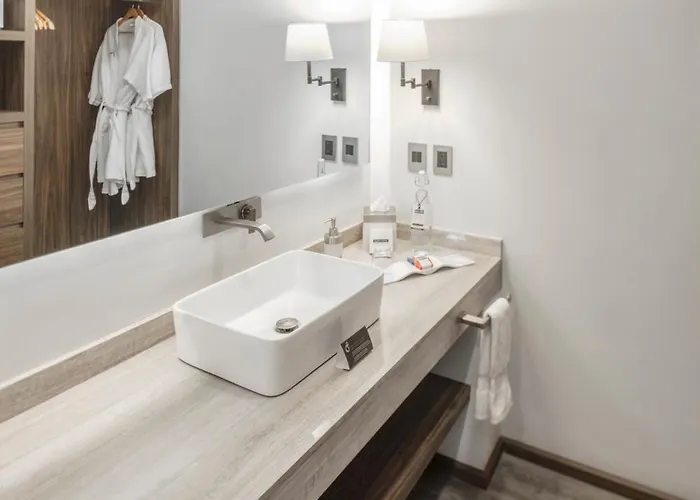 Flow Condesa - Adults Only